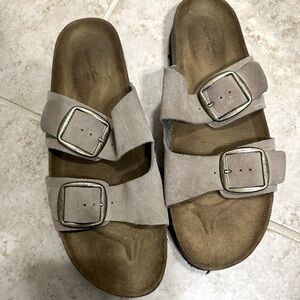 Universal threads Sandles